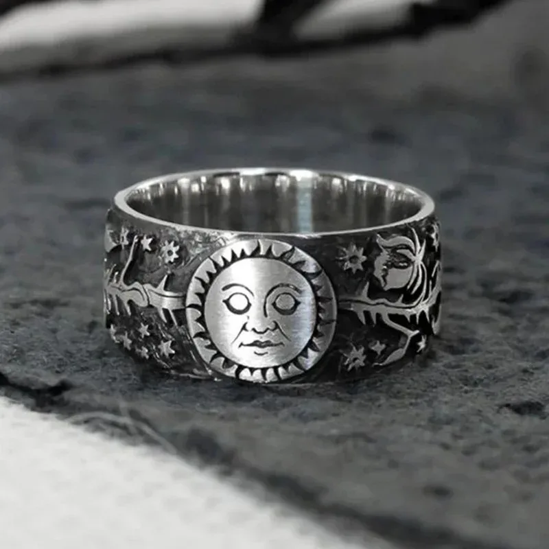 Fashion Vintage Carved Design Sun and Moon Ring for Women Creative Men Retro Punk Ring Jewelry Accessories Gifts Anillos Mujer