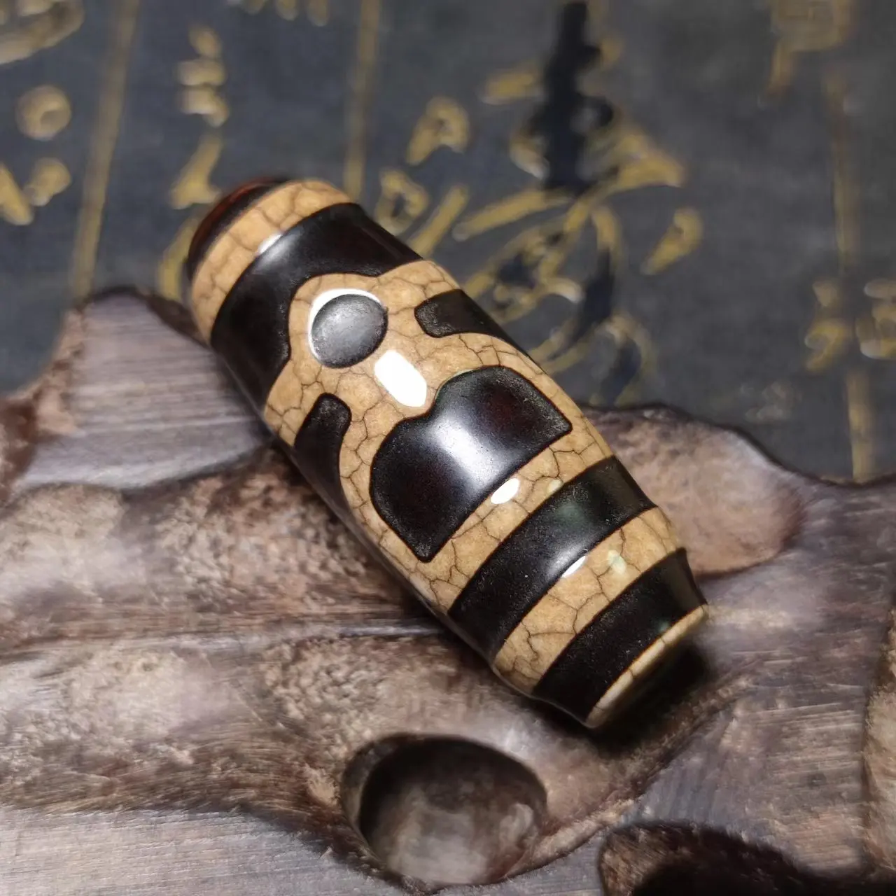 Huo gong Ivory Color Special Totem 18mm*50mm Wealth Men with Weathering Vein Natural Agate Amulet Dzi Beads DIY Jewelry Making