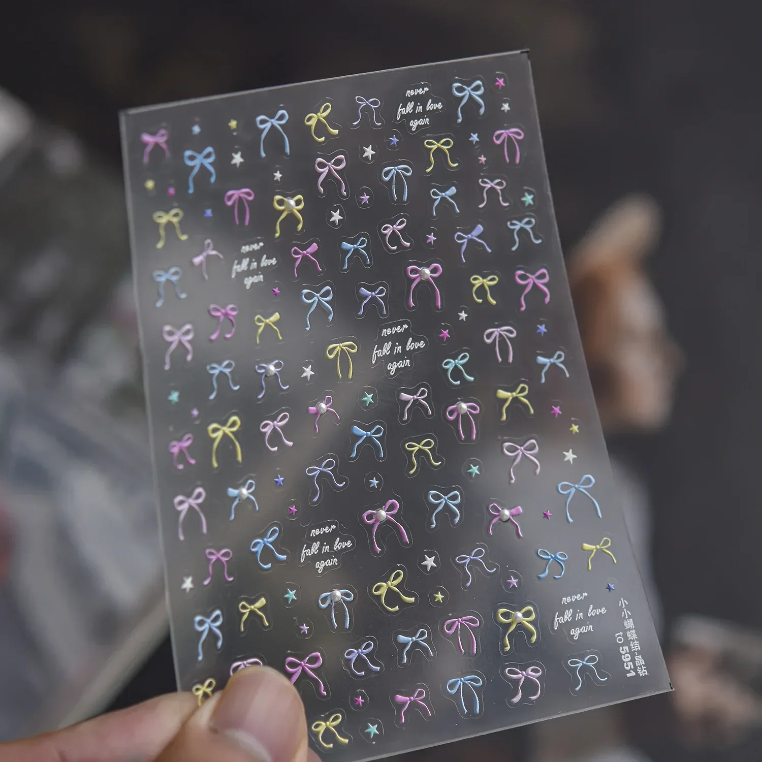 Mini Schleifen-Nagelaufkleber 5D Macaron Schleifenknoten Regenbogen-Schleife Blau Gelb Lila Stern mit Perle Nagelkunst-Sticker Romantische Accessoires