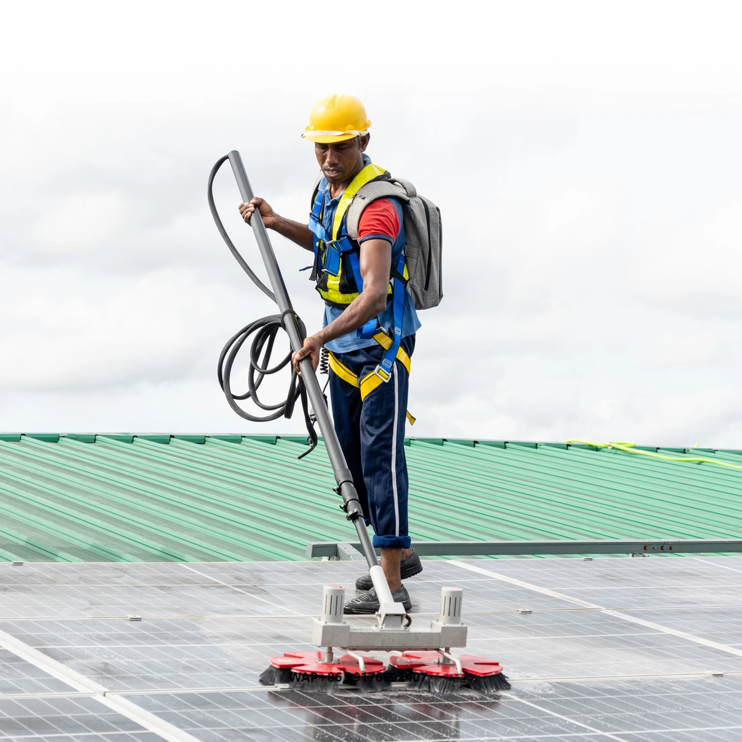 

Labor-Saving Lithium Battery Spin Scrubber PV Panel Maintenance Tool with Flexible Telescopic Pole