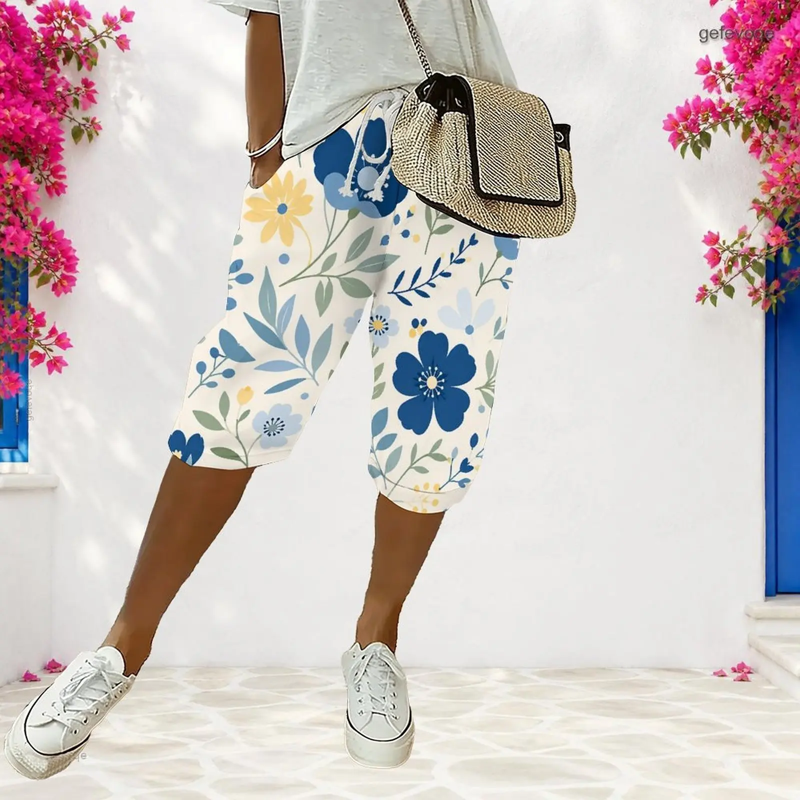Drawstring Waist Side Pockets Knee Length Printed Shorts for Women