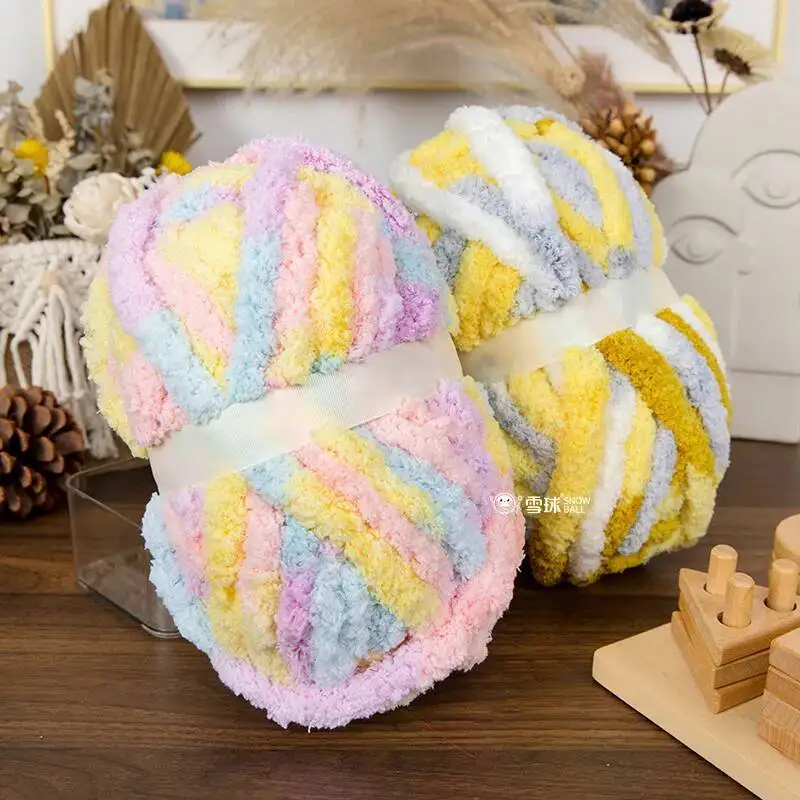 226g Chunky Wool Yarn Filling Bulky Giant Wool Yarn Washable Soft Jumbo Tubular Yarn for Scarf Sweater Hats Bed Fence Crochet