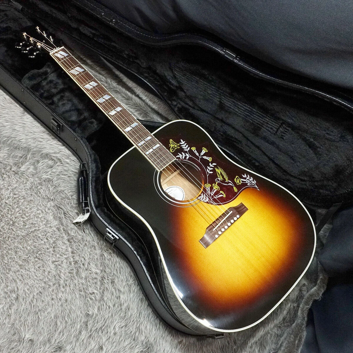 Hummingbird Standard Vintage Sunburst Acoustic Guitar