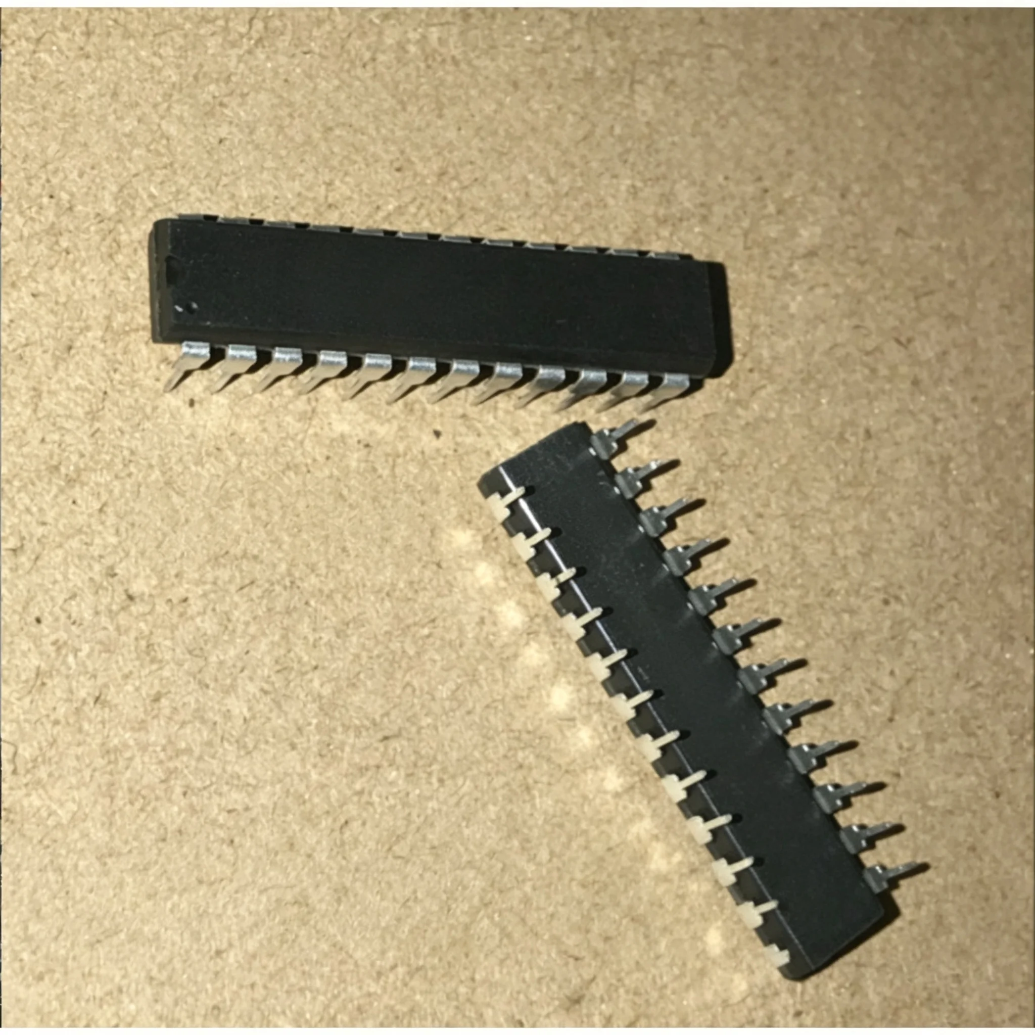 GAL20V8B-15LP -25LP -15QP PEEL18CV8P/PC/PI-15/25/15L/25L