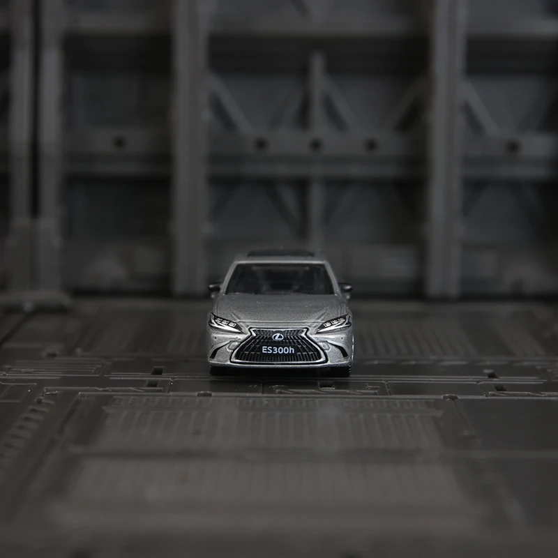 CCA 1:64 レクサス ES300h 合金車モデル装飾品コレクションスライドショック豊富な詳細、細かい仕上がり