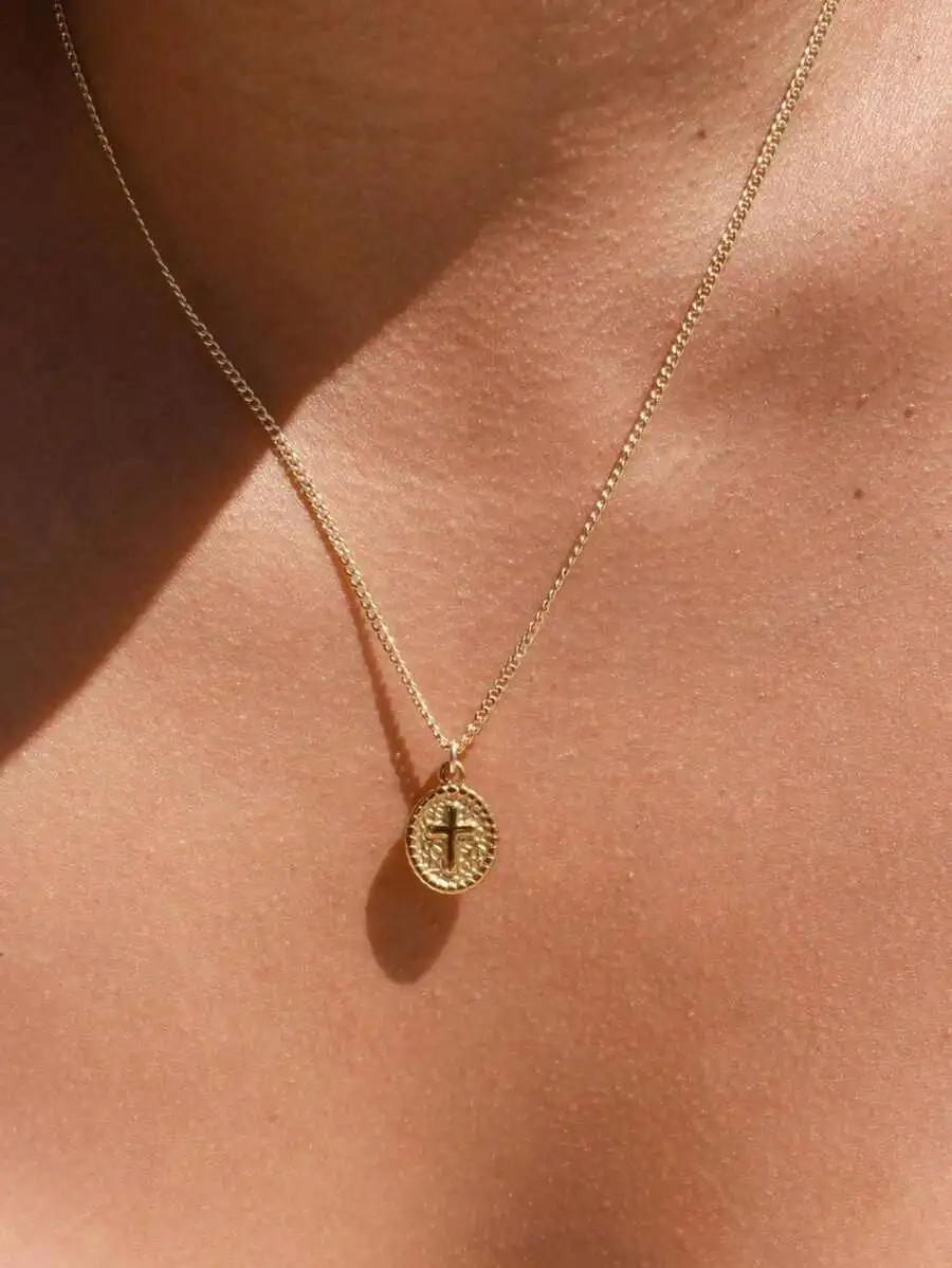 1 collar de cadena minimalista de acero inoxidable con colgante ovalado, colgante de moneda y cruz, collar superpuesto para mujer