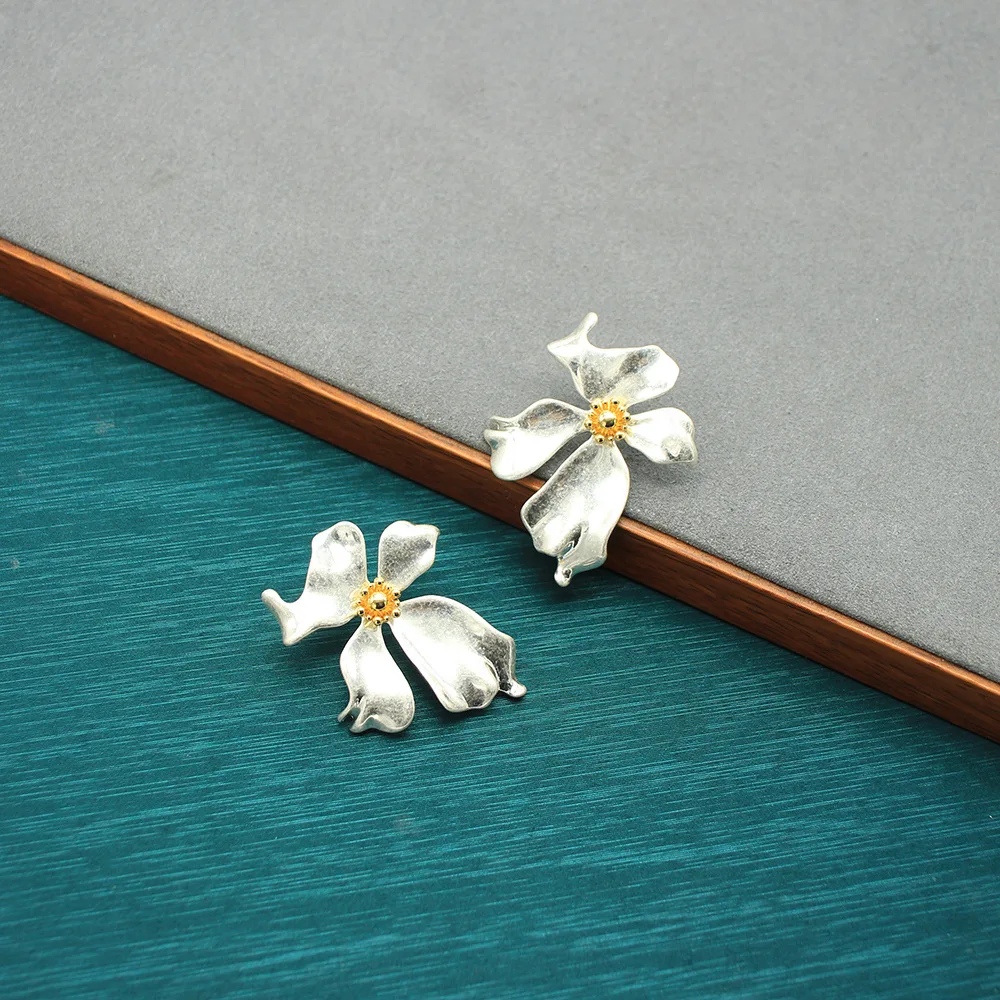 

Flower Earrings Accessible Luxuryclassy Earrings for Women Mirror Flower Retro Silver Earrings