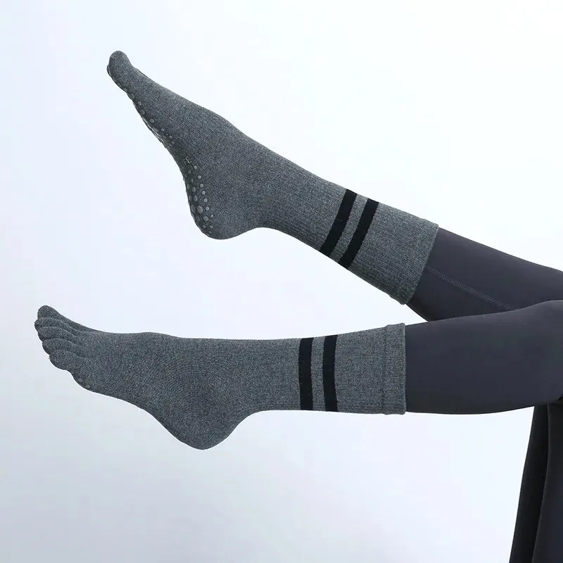 Women Breathable Yoga Socks Mid-tube Non-slip Five Finger Pilates Sports Sock Cotton Fitness Dance Ballet Indoor Floor Socks