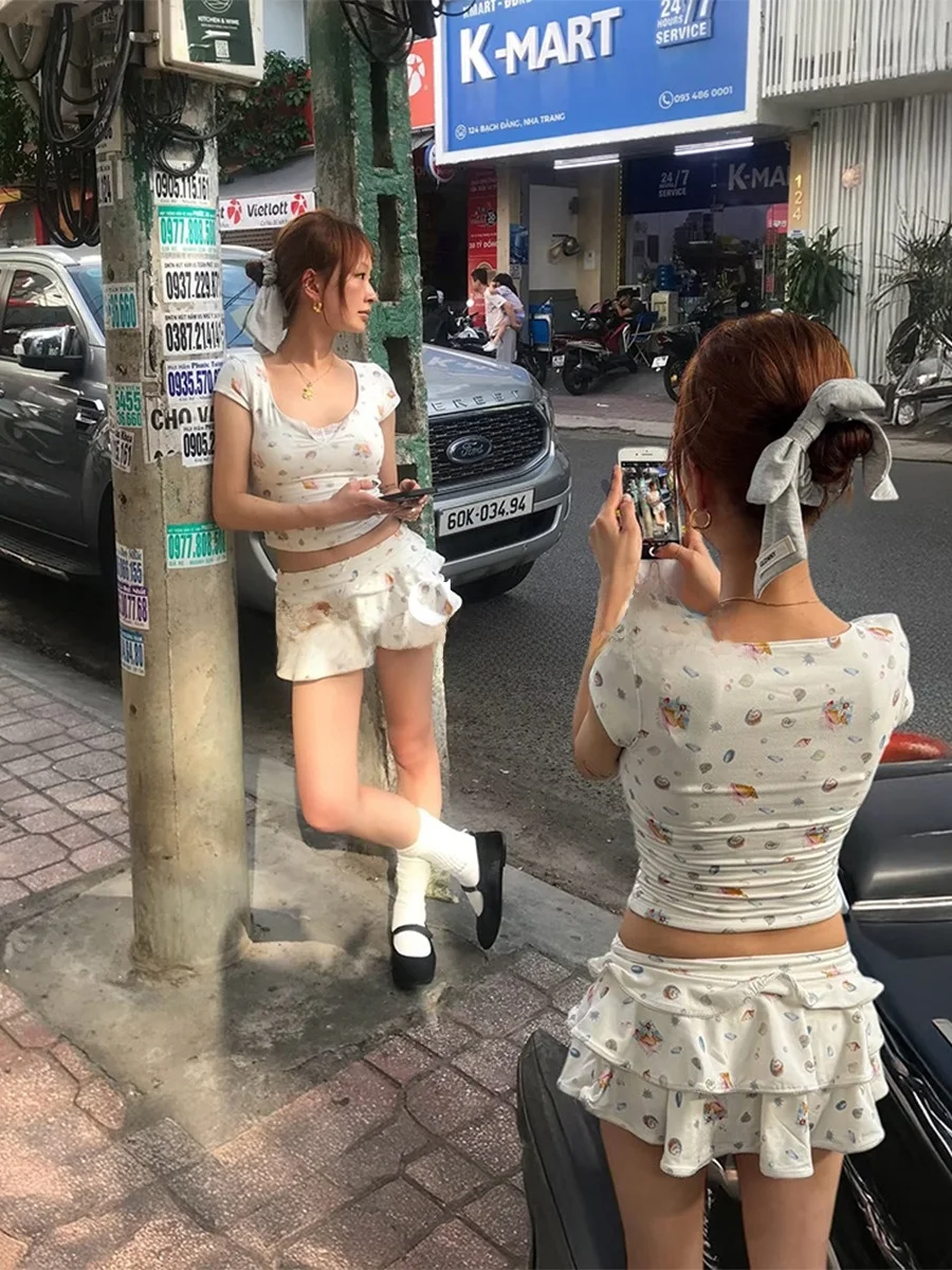 

Sea Sparkle ell Print Bikini V-Ne f Skirt Separate Swimwear Thermal Spring Vaion Photooot Ready Women's Swimwear