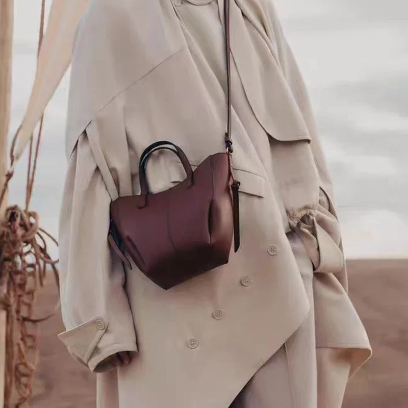 

2026 New Women Large Handbag Lychee Genuine Leather Tote Shoulder Crossbody Bag Fashion Commute Bag