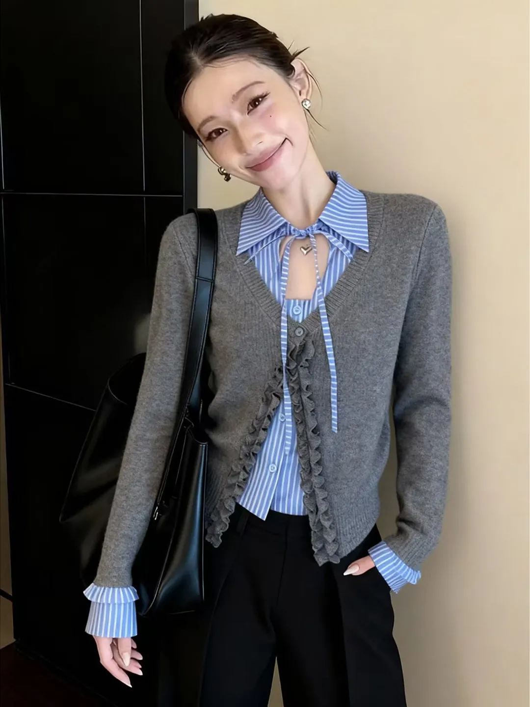 

Женский вязаный кардиган Slim Fit в полоску с пэчворком и поясом, весна 2026, в университетском стиле, с V-образным вырезом, длинными рукавами, корейская версия