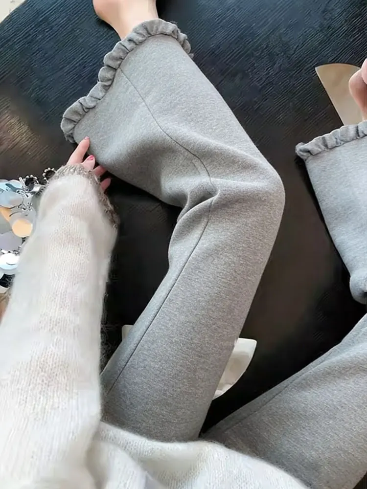 eleganti-pantaloni-svasati-grigio-scuro-da-donna-nuovo-stile-primavera-2026-versatili-che-nascondono-il-fianco-effetto-snellente-stile-ballet-a-tre-quarti