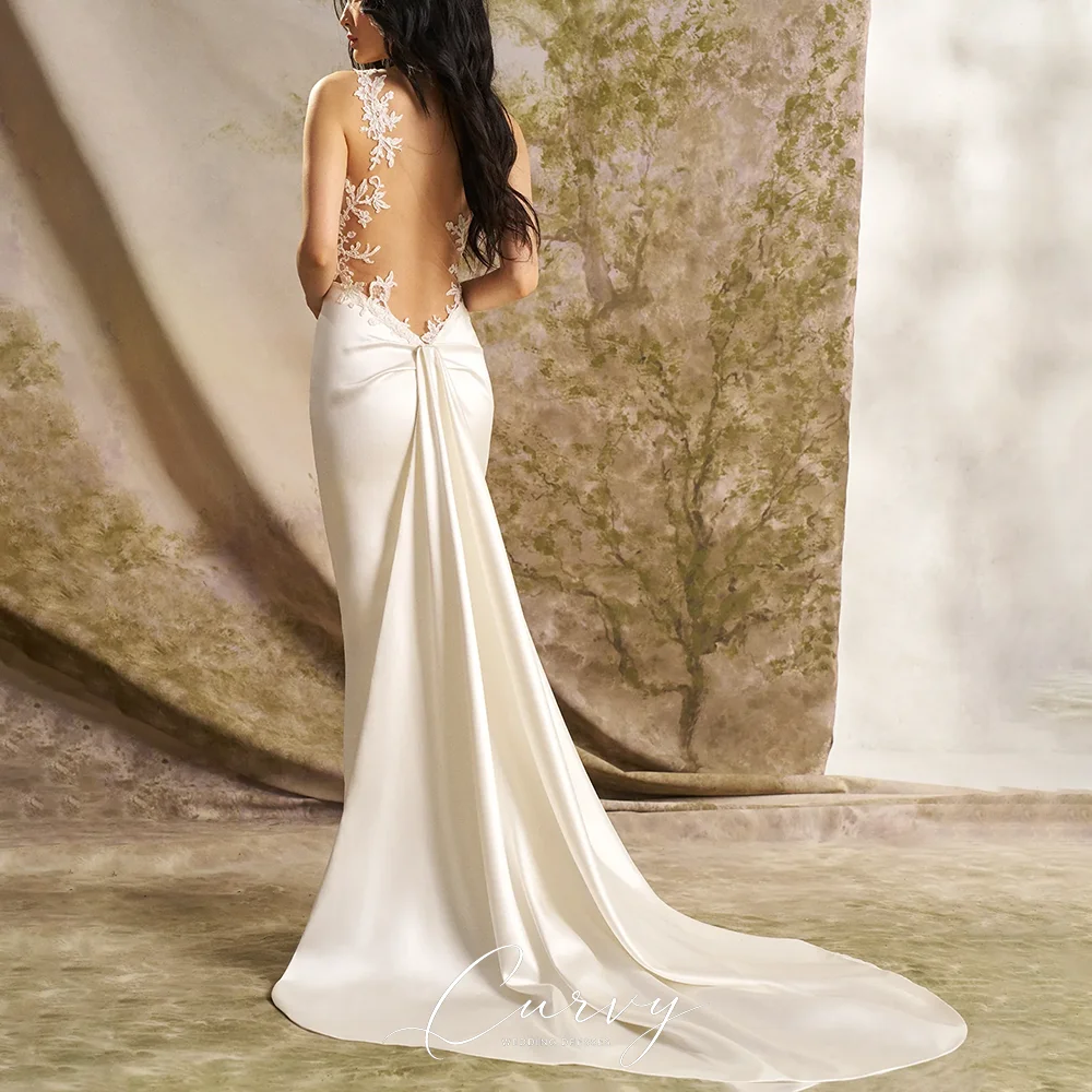 Curvy Sexy Mermaid Wedding Dress Spaghetti‑Straps V‑Neck Floral Lace Cut‑Out Back Ruched Detail Satin Bridal Gown for Women 2026