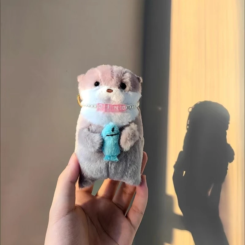 Selling Cute Little Otter Holding Fish Plush Plush Toy Keyrings Lightweight Hanging Pendant Props For School Bag Key Wallet