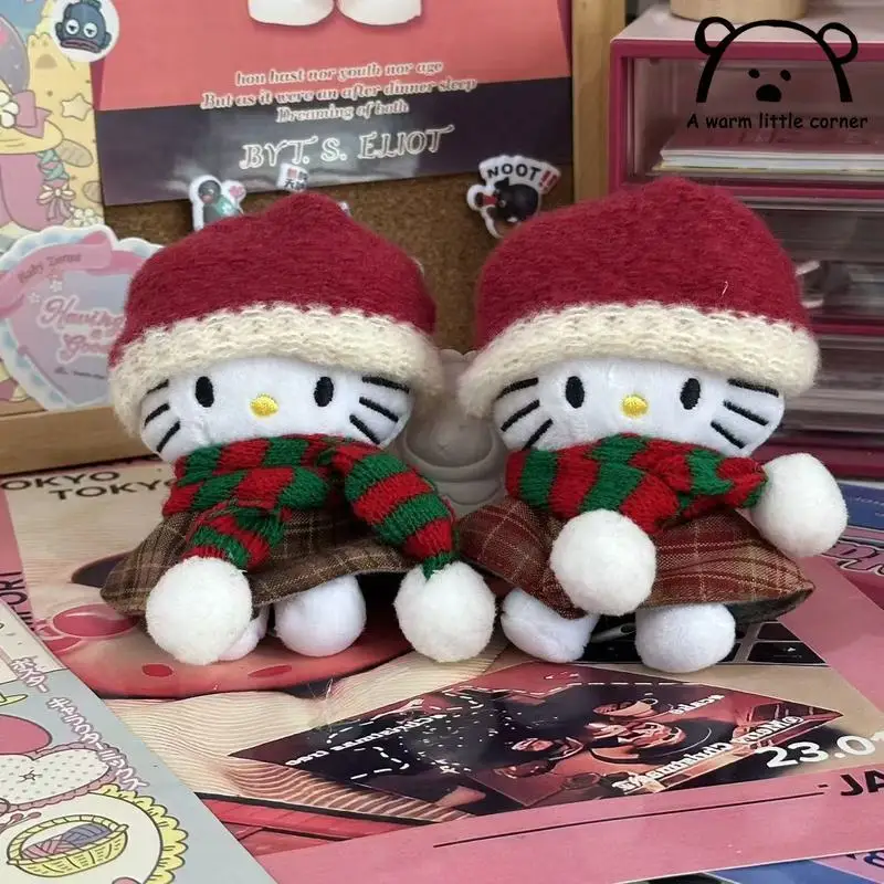 ตุ๊กตาแมวคิตตี้หมวกแดงน่ารัก ของเล่นตุ๊กตาขนาดเล็ก จี้ห้อยกระเป๋า ของตกแต่งพวงกุญแจ ตุ๊กตาขนนุ่มน่ารัก ของขวัญคริสต์มาสสำหรับฤดูหนาวและเทศกาลคริสต์มาส