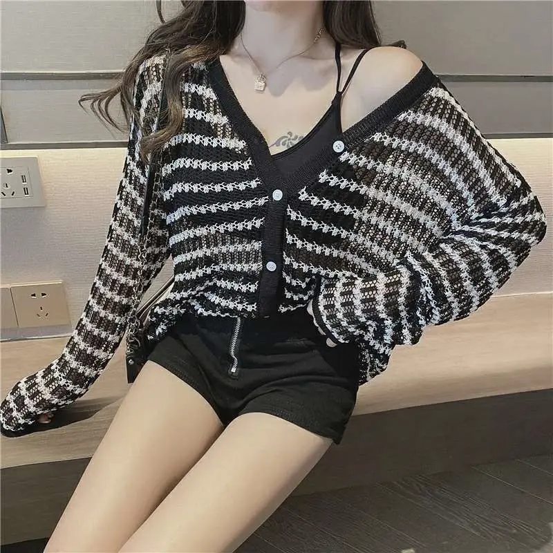 

V Neck Women's Knitted Cardigan with Buttons Up Slim Short Soft Casual Coat Balck Striped Print Warm Cardigan Female 2024 P303