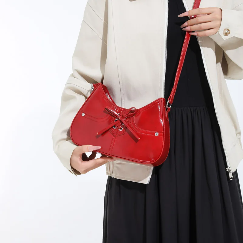 

Women Luxury Leather Classic Tote Bag Fashion Designer Shoulder Handbag For Trendy Daily Wear