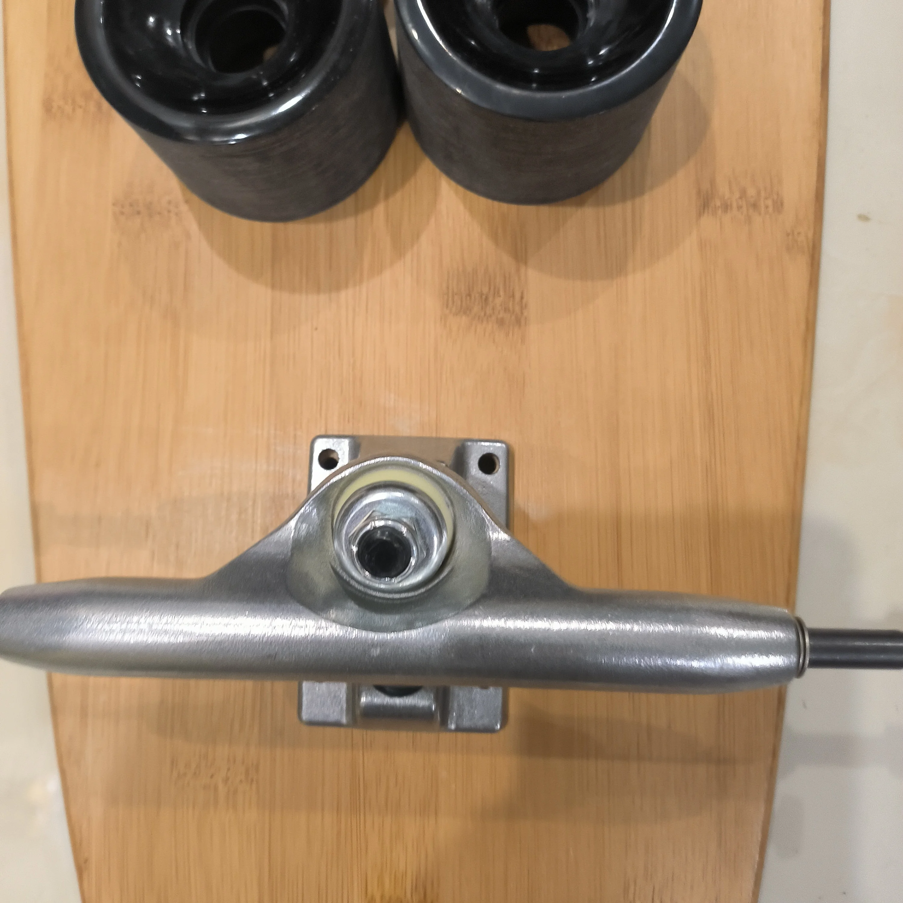 30 بوصة لتقوم بها بنفسك لوح تزلُّج على الأمواج غير مجمعة خشب القيقب الخيزران سطح السفينة S5 عجلات شاحنة تحمل شاحنة مجموعة لوح ركوب الأمواج الأرضي