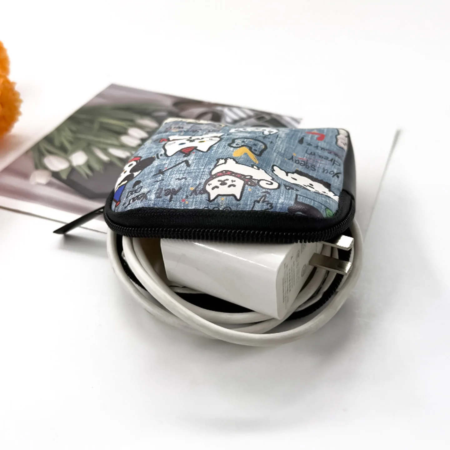 Original Leather Coin Purse Hook Waterproof Card Holder Zipper Storage Bag Multi-Functional  Earphone Bag Denim  Dog