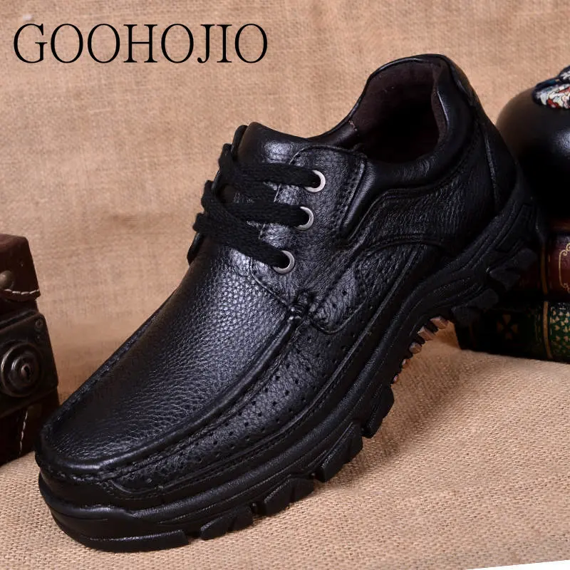 Patent Leather Shoes Men Casual Shoes Cow Leather Soft Men Business Flats Loafers Men Breathable Light Driving Shoes Lace-up