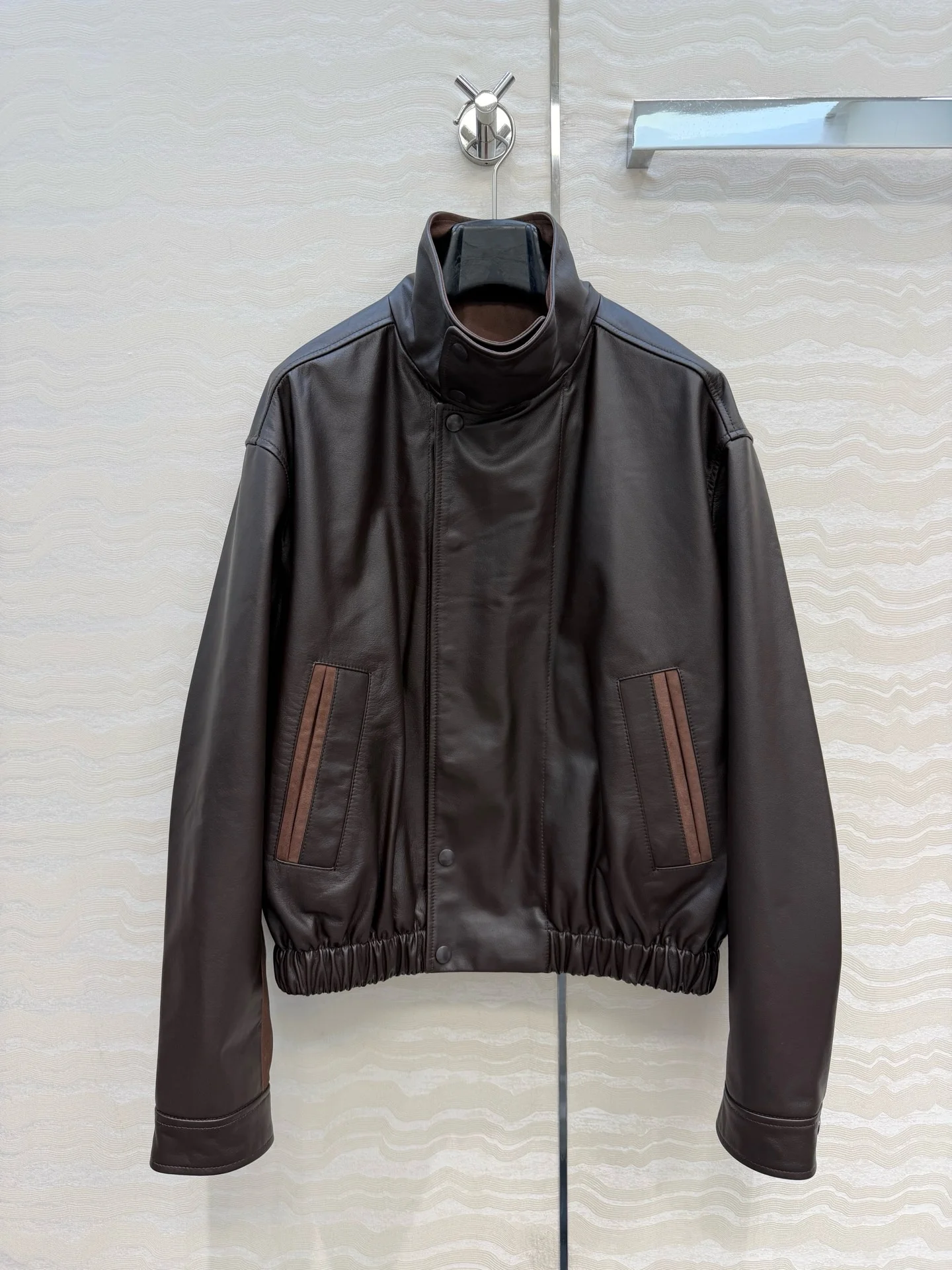 2026 Autumn/Winter New Women's Leather Jacket, 100% Sheepskin Material, High Quality, Soft, Versatile, Simple