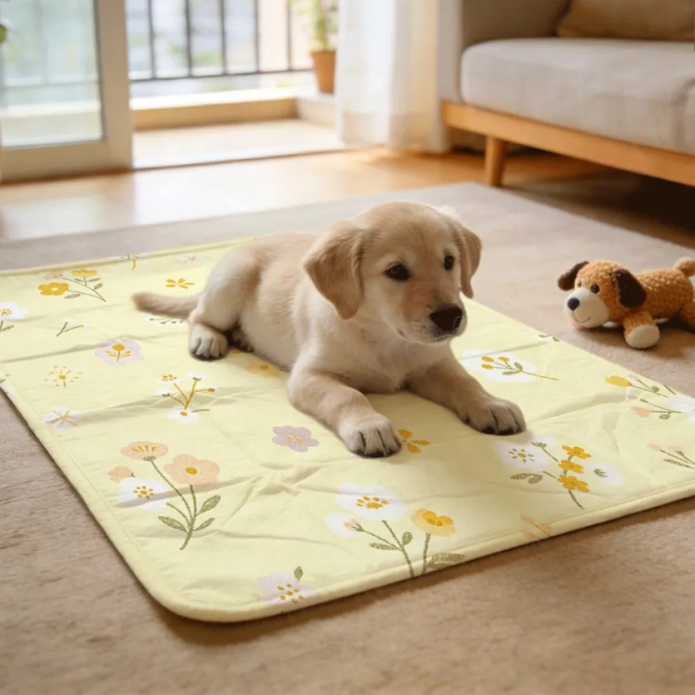 Cute yellow small flower mix Machine Washable Reusable Cat Training Mats Waterproof Absorbent for Indoor Kittens