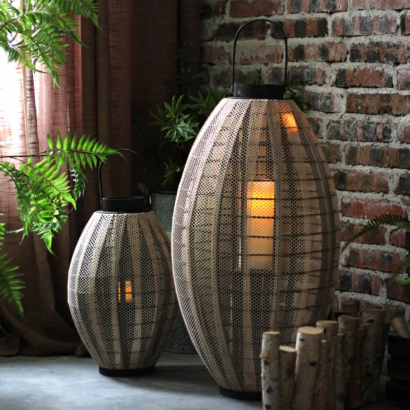 Lampada a vento nordica dal pavimento al soffitto, candeliere in tessuto di legno, lanterna, ufficio vendite, negozio B & B, cortile del giardino dell'hotel