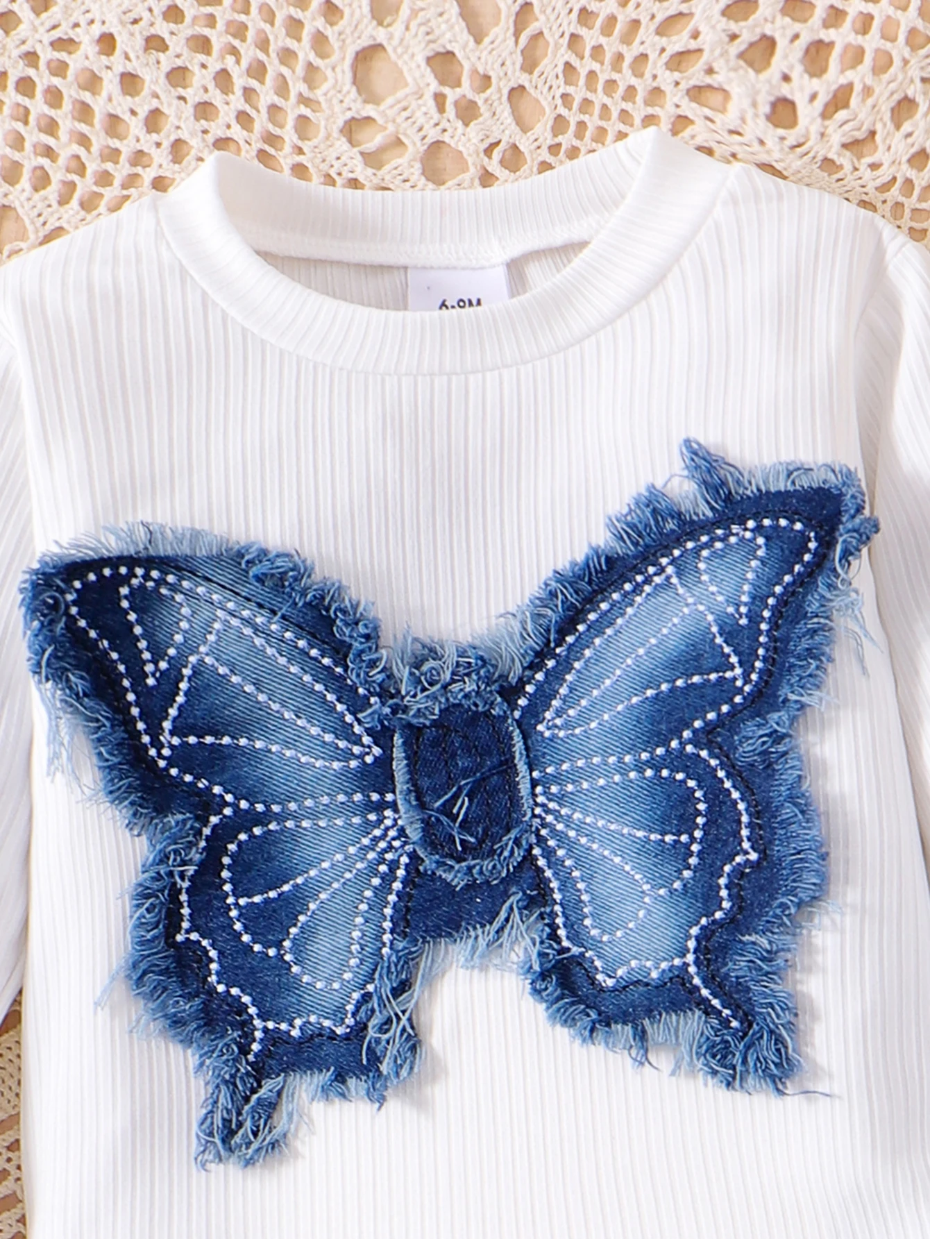 2PCS Autumn New Trend Trend For 0-3 Year Old Girls And Babies, Round Collar Butterfly White Long-Sleeved Top + Jeans Set