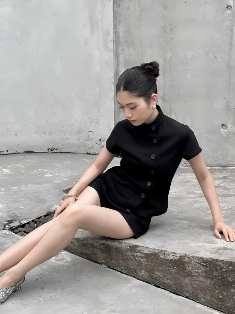 Summer New Design Retro Y2K Stand up Collar Solid Color Slanted Button Short Sleeved Shirt Women's Slim Fit T-Shirt Wholesale