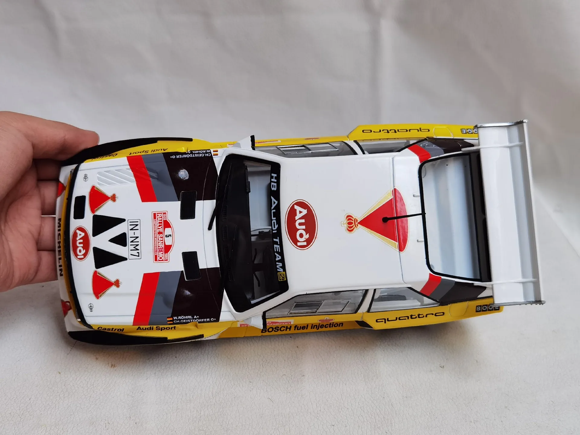 دييكاست IXO 1/18 مقياس أودي كواترو # 5 سبيكة سيارة نموذج تحصيل لعبة هدية تذكارية عرض حلية