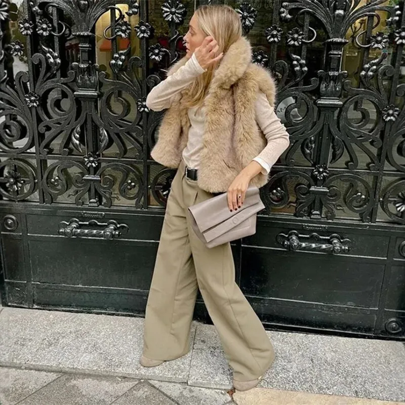 Women's Fur Vest Street Style Inner Wear Regular Thickness Medium Warmth Pure Color No Button Design China Made