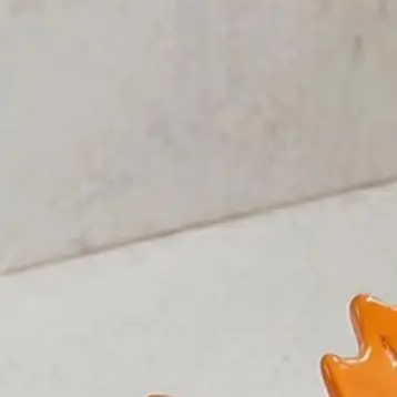 Dish for Countertop Maple Leaf Dish Simulated Maple Leaf Resin Dish Quick Drainage Laundry Holder Stylish Waterproof Decorative