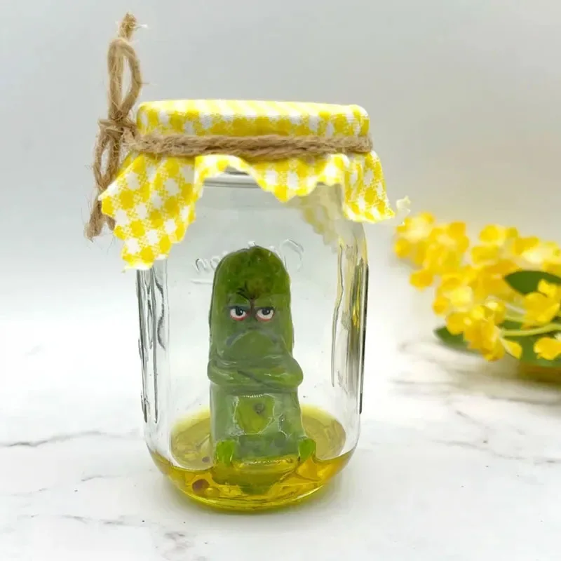 Grumpy Pickle in A Jar Skulptur, Miniatur-Glasfigur „Screaming Pickle in a Bottle“, Emotional Support Jar, Handgefertigtes Emotional Support Objekt
