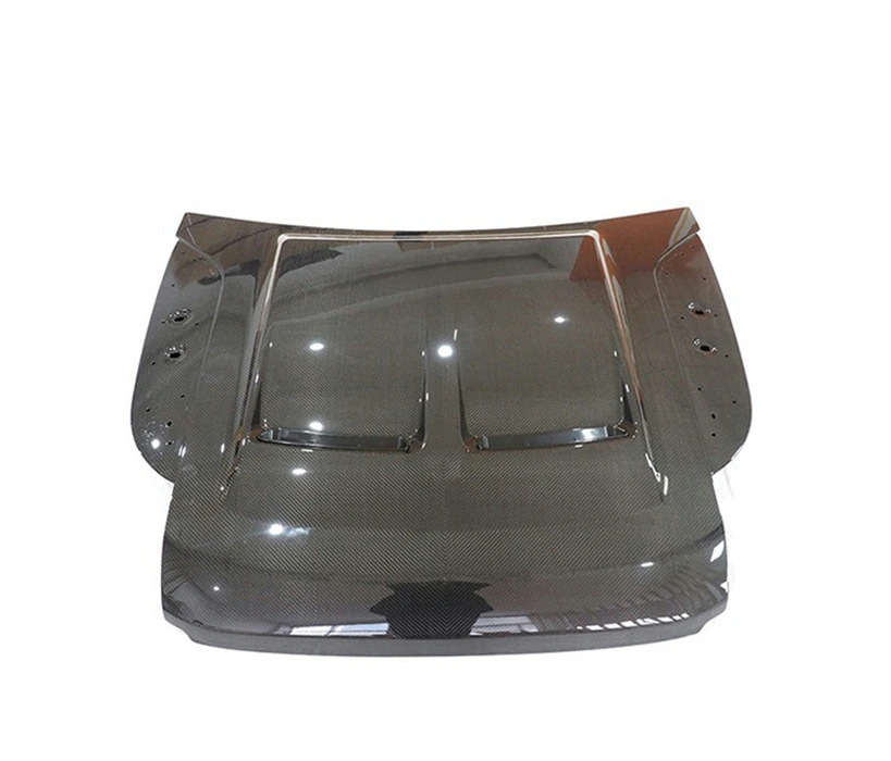 

Land Rover Defender modified SVR dry carbon fiber perforated engine cover