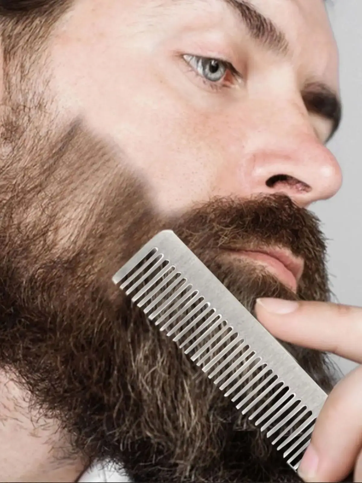 cepillo-y-peine-plegable-de-acero-inoxidable-para-barba-herramienta-de-aseo-portatil-para-hombres-accesorios-para-el-cuidado-del-vello-facial