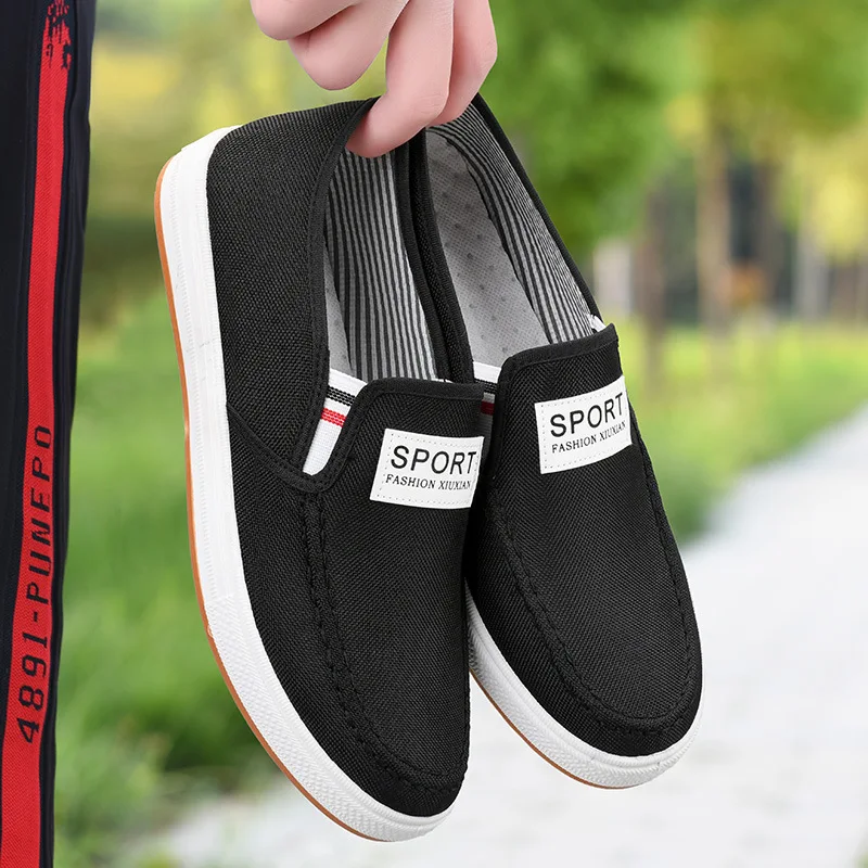 Sapato de lona casual masculino, tênis de slip-on, sapatilha macia, respirável, calçado preto claro, moda masculina, primavera, 2024