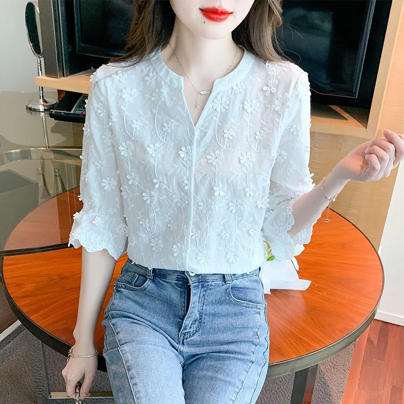 Summer Floral Embroidered White Cotton Woman\'s Blouse Short Sleeve Shirt Fashion Elegant Half Sleeve Tops