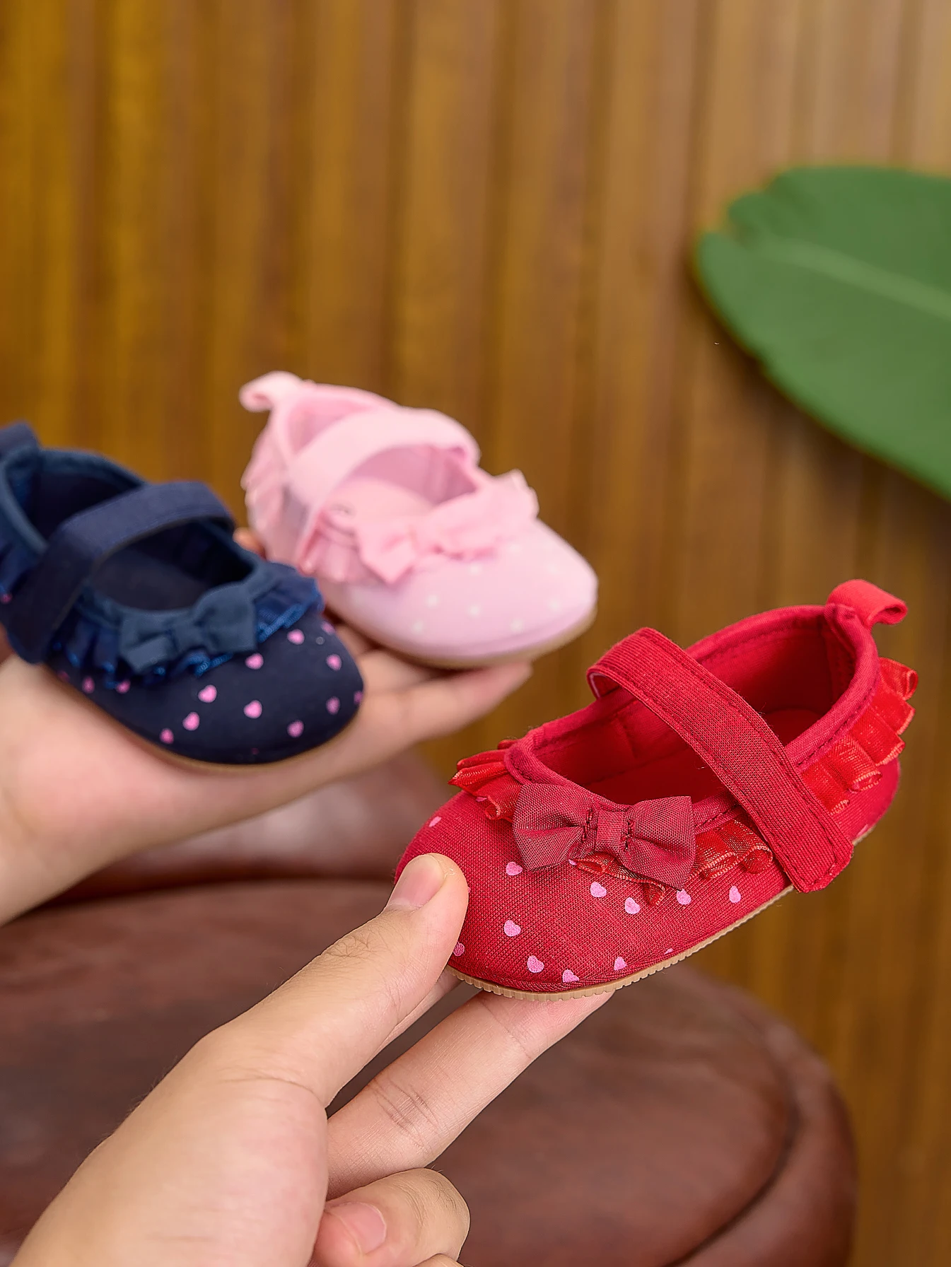 Baby Girl Shoes, Flat Shoes, Newborn, Infant, First Walkers, Bowknot, Heart Pattern, Soft Sole, Non-Slip, Princess Shoes, Suitable for Babies from 0 to 12 Months