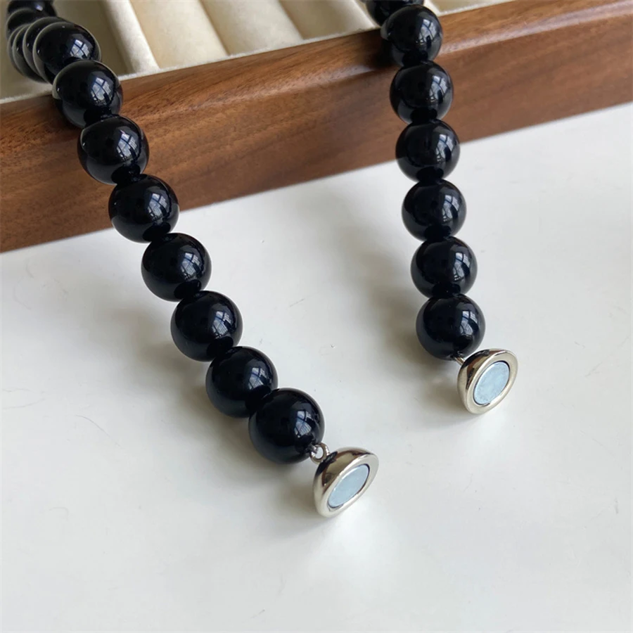 Black agate stone beaded necklace for women transparent ball magnetic clasp necklace minimalist summer holiday jewelry 2023 new