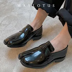 New Black Tabi Shoes Women Split Toe Flats Woman Thin Sole Shoes chaussure femme Leisure Loafers Woman Fashion zapatos de mujer