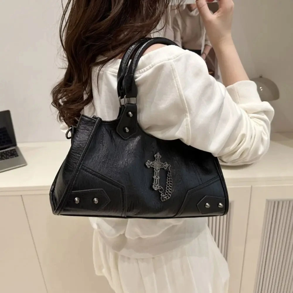 

Gothic Cross PU Leather Crossbody Bag Retro American Style Fashion Locomotive Underarm Solid Color Korean Design
