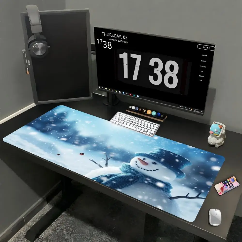 Warm Glow Christmas Snowman Mouse Pad Large Anti-Slip Rubber Gaming Durable Stitched Edge Suitable for Office and Desk Mats