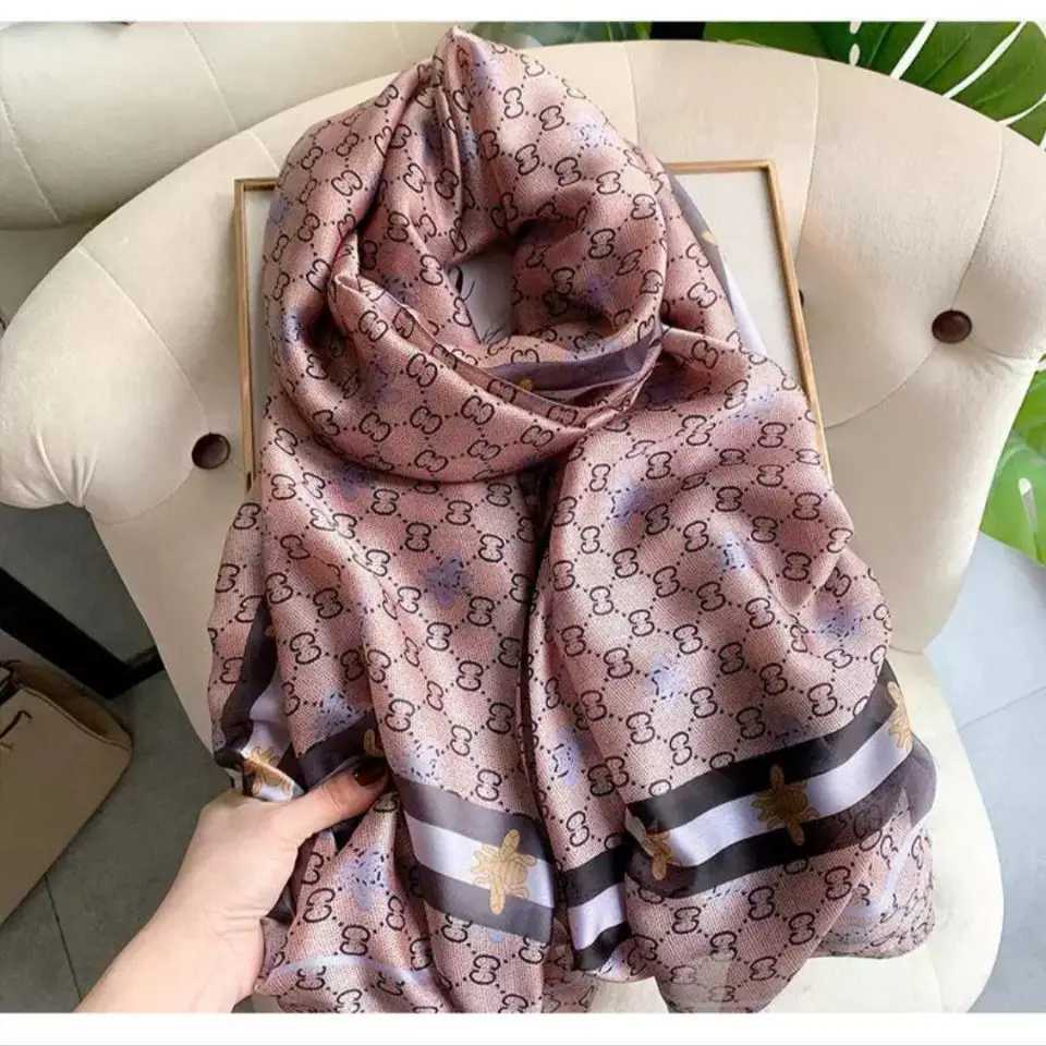 Women\'s boutique fashion scarf luxury shawl printed square towel beach scarf cover package floral printed headscarf