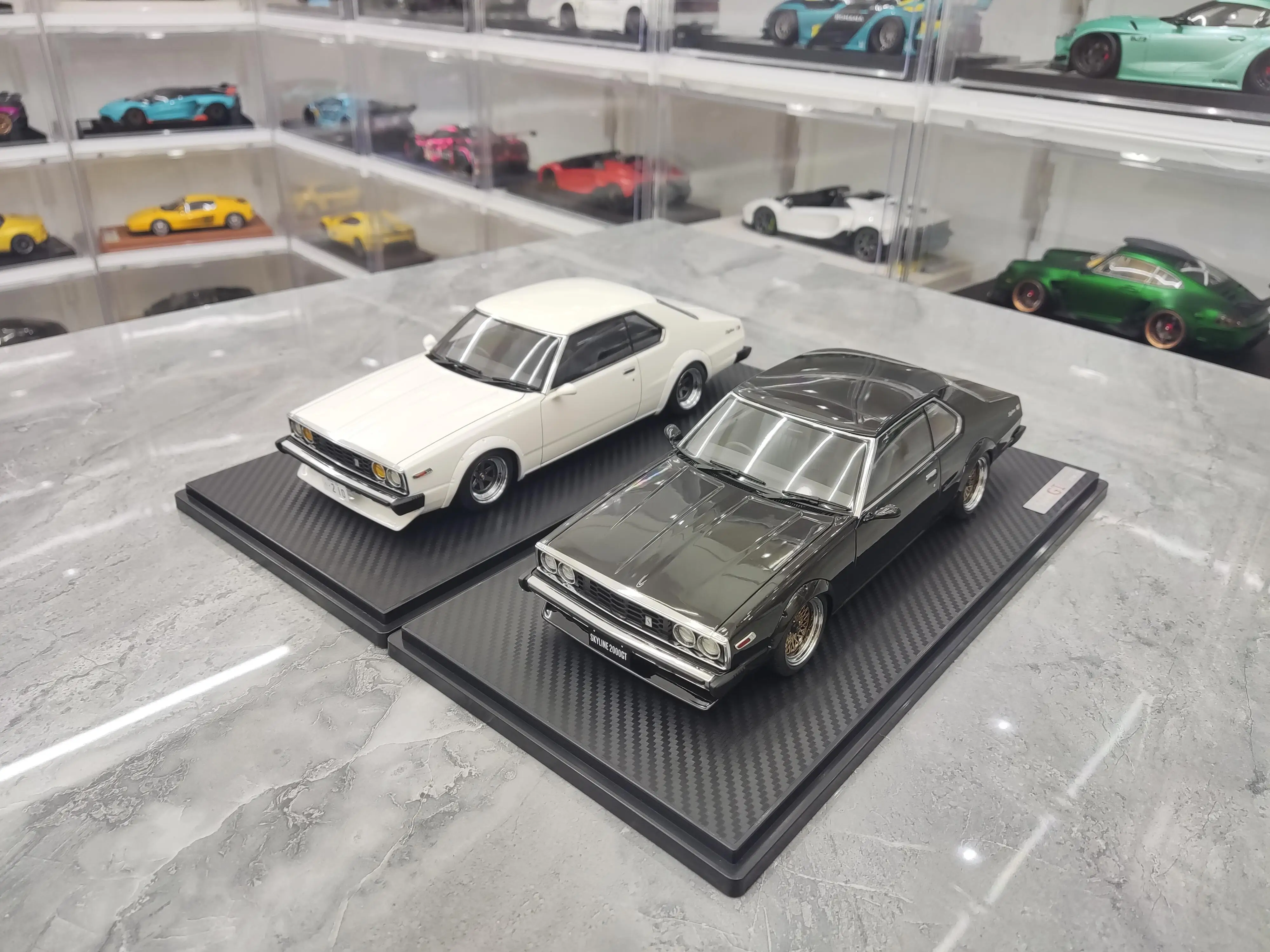 IG 1:18 Skyline 2000GT-ES White/Black JDM Simulation Limited Edition Resin Metal Static Car Model Toy Gift