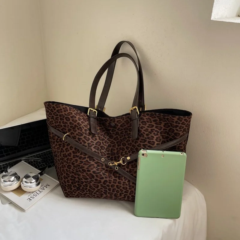 

Модная роскошная брендовая кожаная женская сумка на плечо, элегантная классическая парижская элегантная подкладка, модная винтажная сумка ​