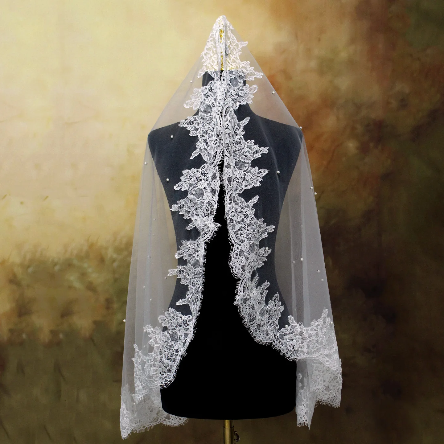 Fancy Short Bridal Veils with Pearls Lace Edge Wedding Veils 90*150cm 2026 New Arrival