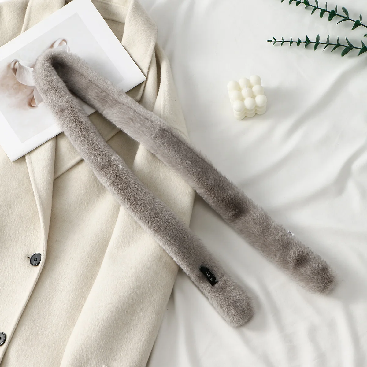 Fashionable Long Strip Plush Scarf Thicked Fur Decor Fluffy Soft Fake Fur Neck Warmer Muffler Vintage Ladies Scarves 130*5cm