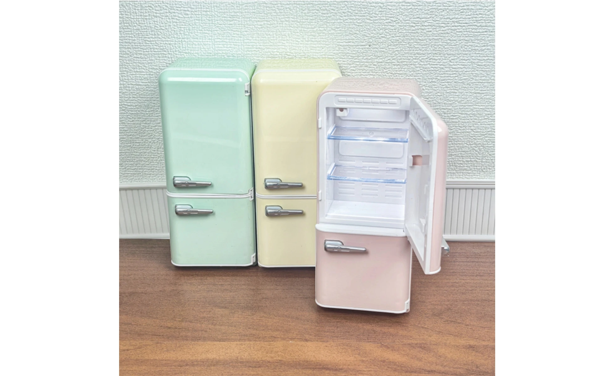 Dollhouse Refrigerator Openable Door Miniature Refrigerator Dollhouse Fridge Freestanding 1:12 Scale Fridge Realistic Dollhouse Refrigerator Openable Door Miniature Refrigerator Dollhouse Fridge Freestanding 1:12 Scale Fridge Realistic