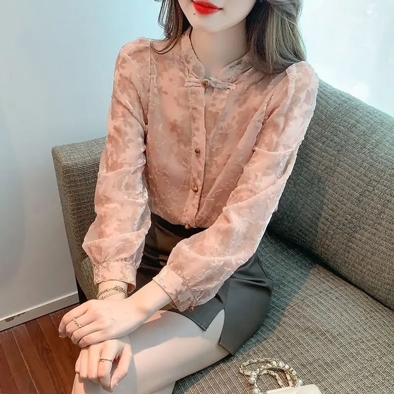 New National Style Golden Velvet Shirt for Women's Autumn New Palace Style Shirt Unique and Unique Small Shirt Long Sleeve Top