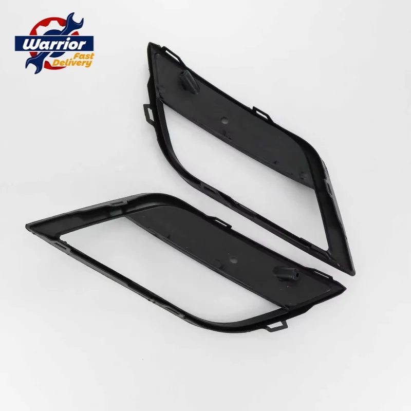 

Black Car Front Bumper Fog Light Grille Cover Trim for Seat Ibiza MK4 Facelift 2013 2014 2015 2016 Left/ Right 6J0853665F